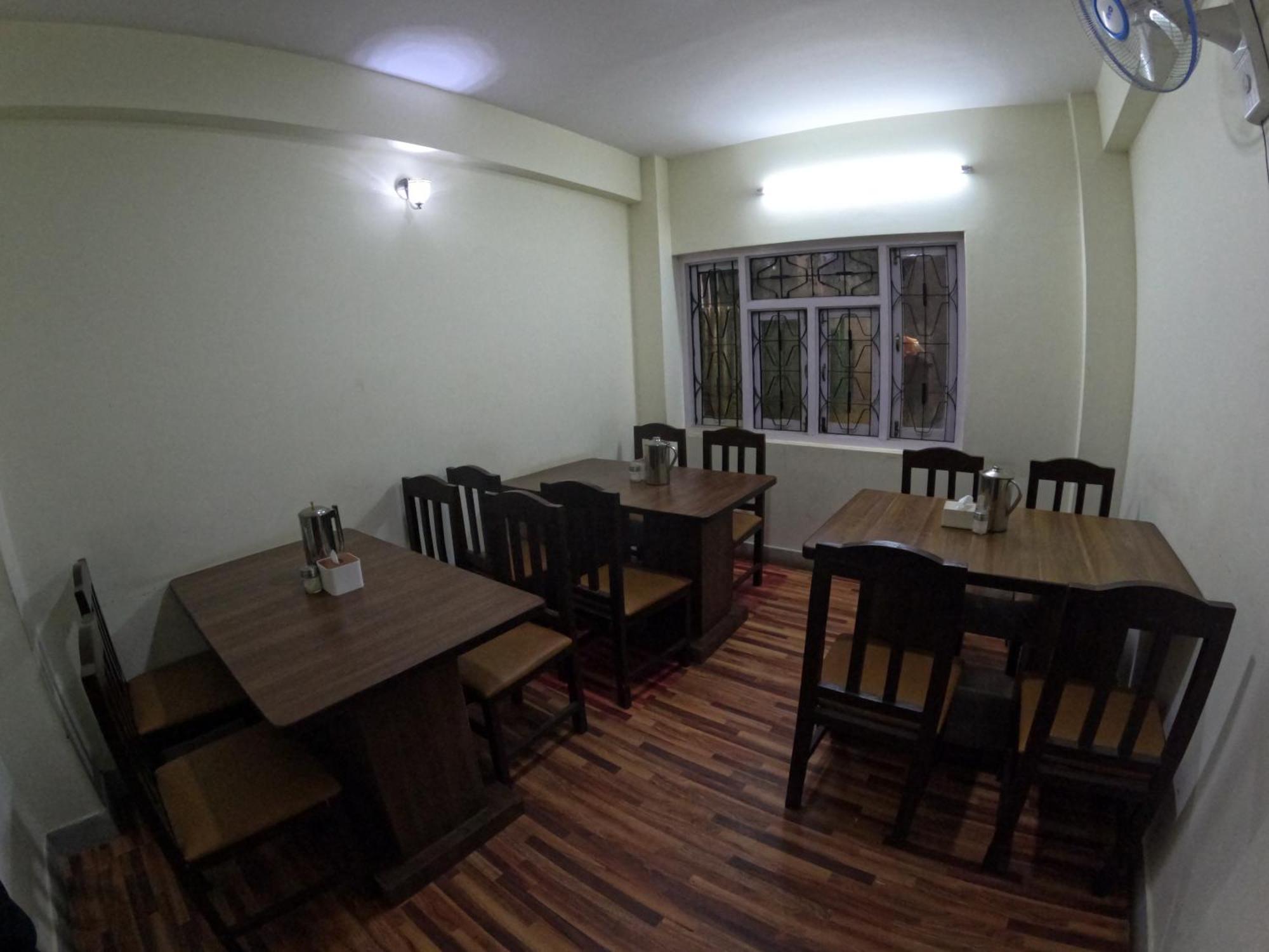Hotel Global Village Katmandou Extérieur photo