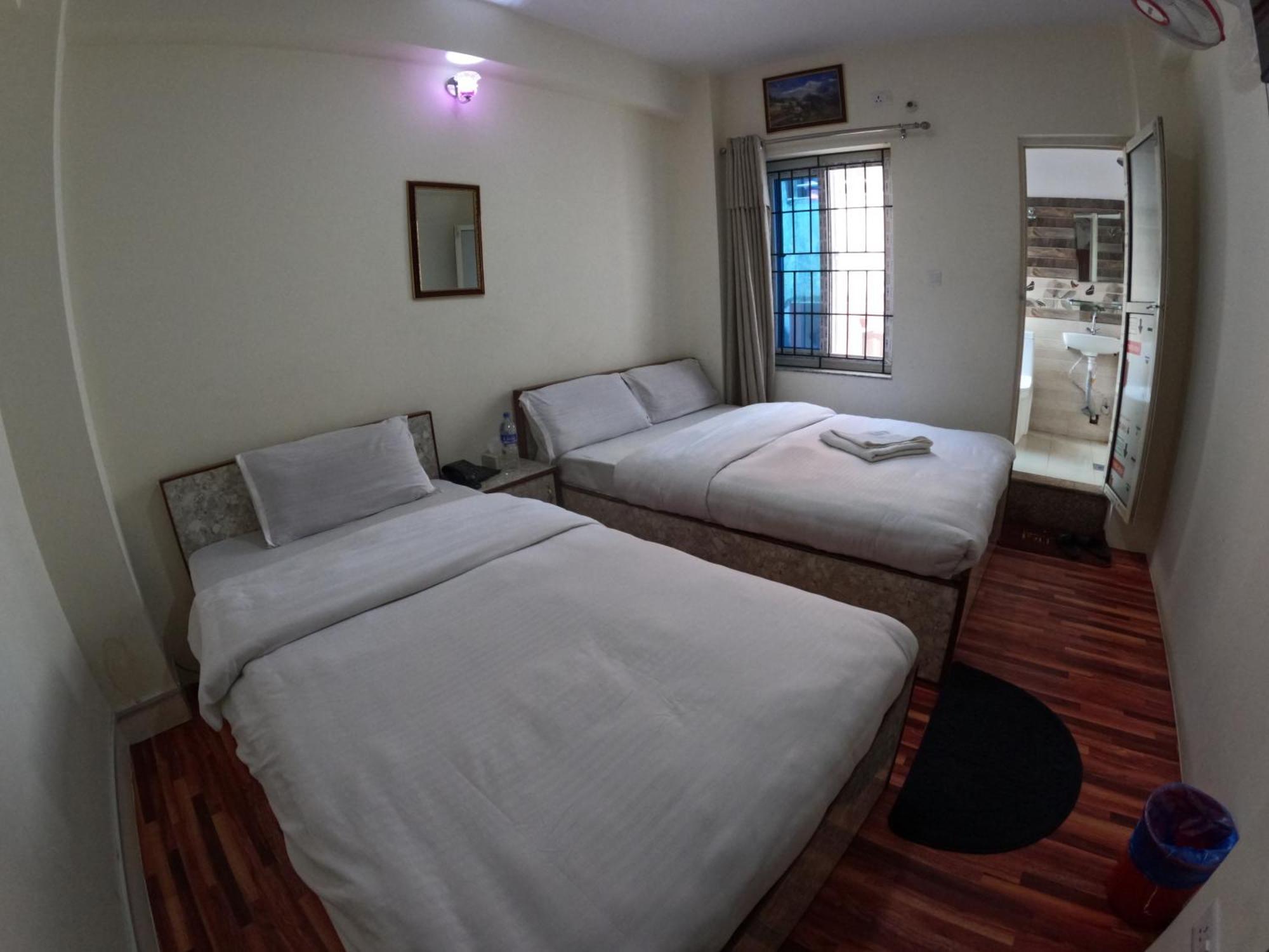 Hotel Global Village Katmandou Extérieur photo