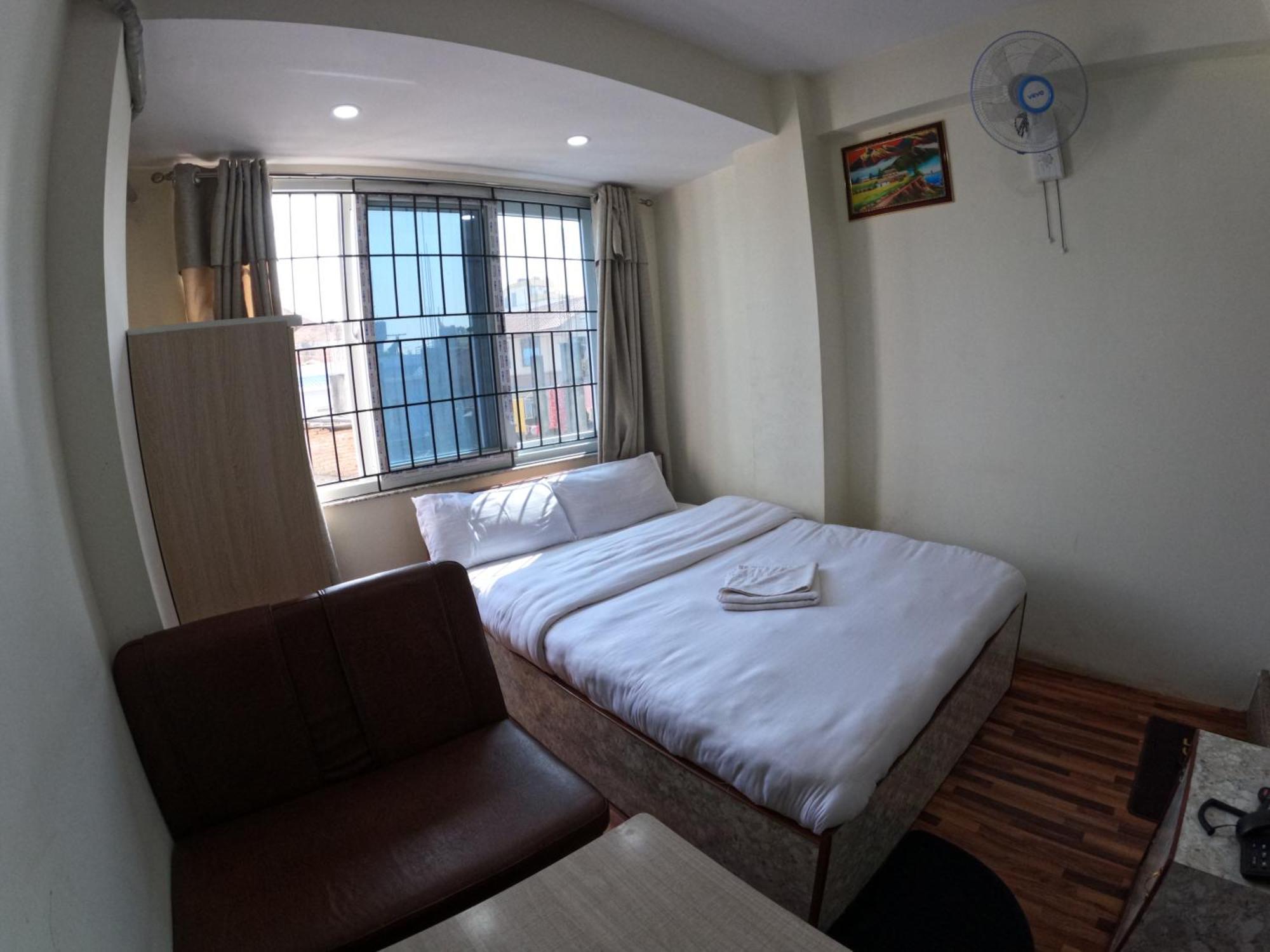 Hotel Global Village Katmandou Extérieur photo