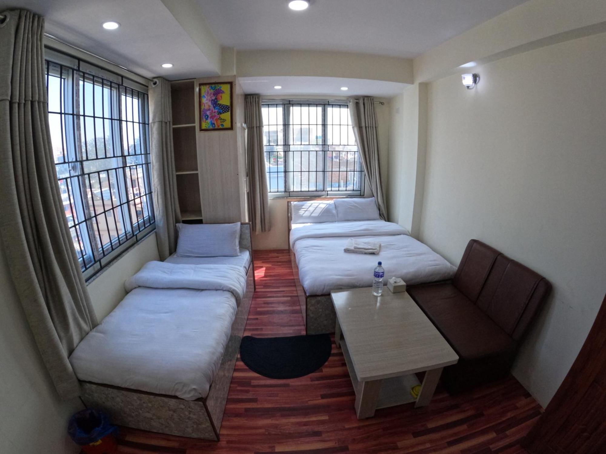 Hotel Global Village Katmandou Extérieur photo